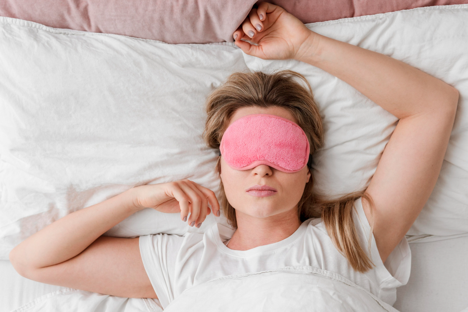 Sleeping with a sleep mask