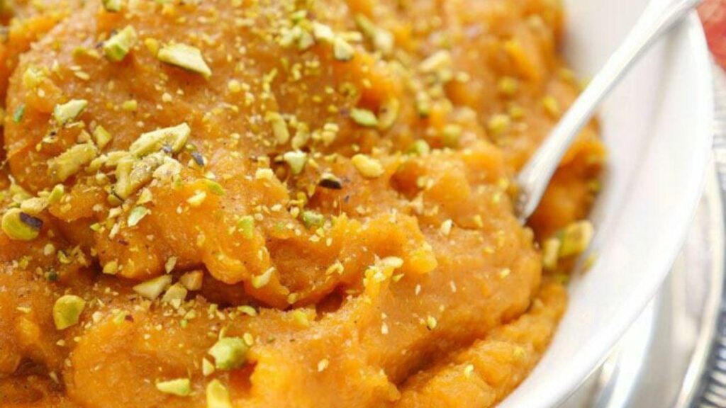 Sweet potato halwa|Makki and methi bhakri