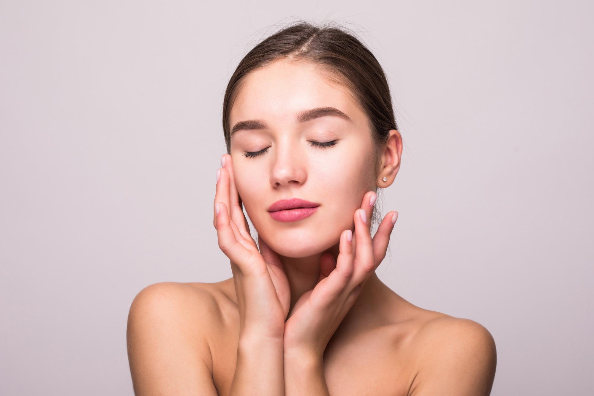 7 Natural Remedies To Keep Your Skin Bright